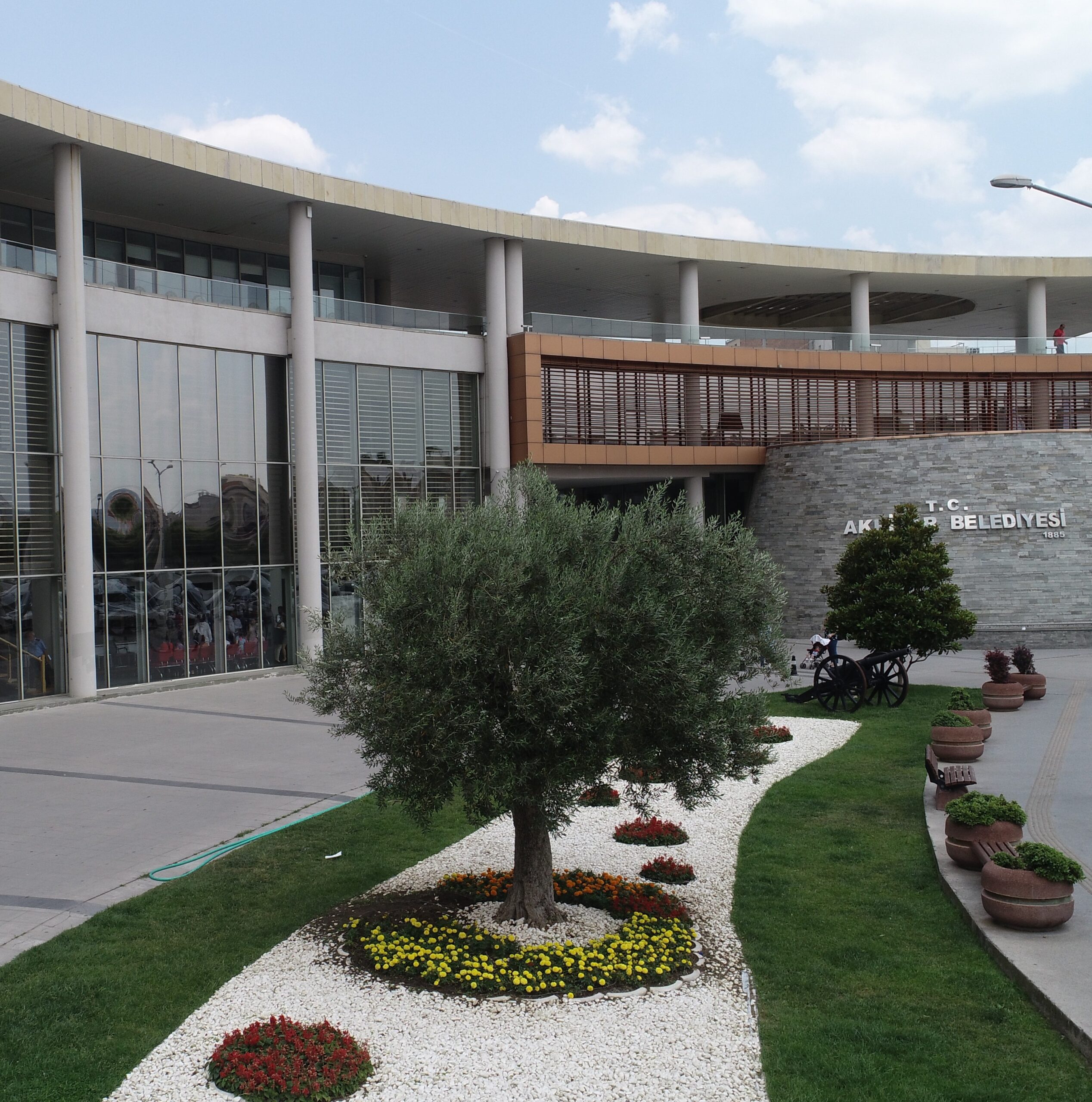 Akhisar Belediyesi Hizmet Binasının İklimlendirme Teknolojisinde Çıtayı Aldağ A.Ş Yükseltiyor