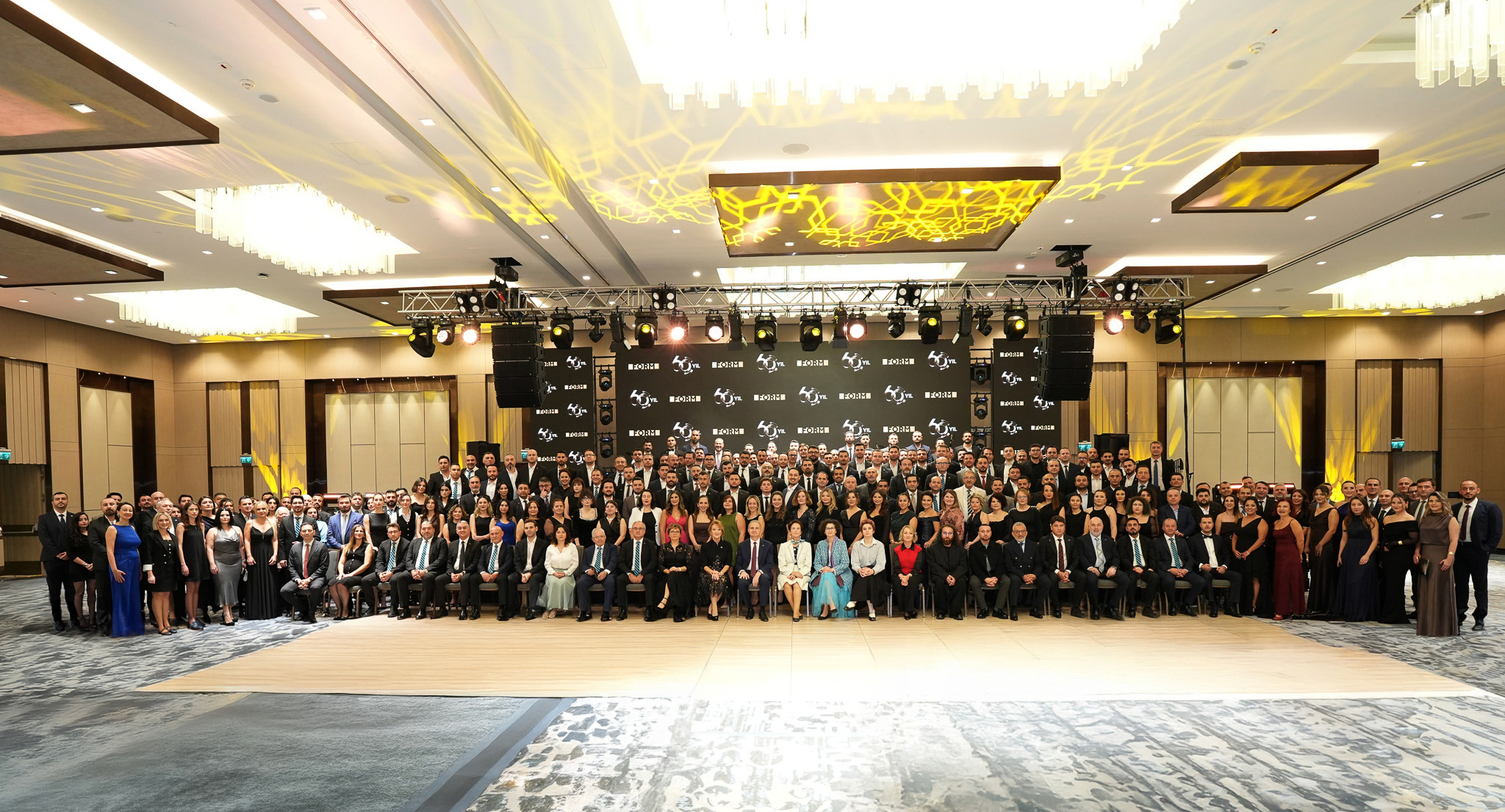 Form Şirketler Grubu, 60 yıllık başarı hikayesini unutulmaz bir geceyle taçlandırdı