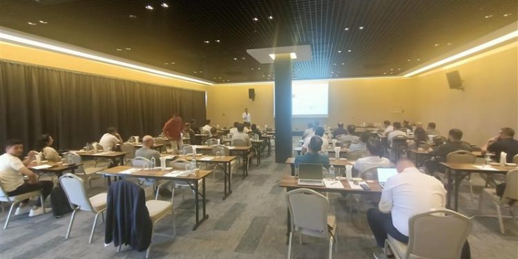 DAIKIN ISI POMPASI BİLGİSİNİ SAHAYA TAŞIYOR: 12 ŞEHİRDE EĞİTİM TURU