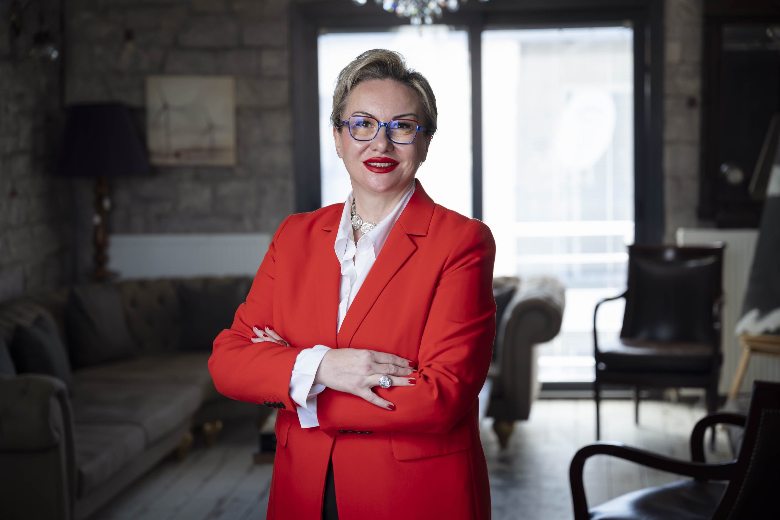 YENİLENEBİLİR ENERJİ YATIRIMLARINDA SÜREÇLER YARI YARIYA KISALIYOR