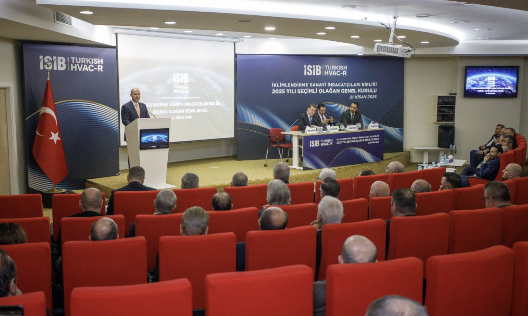 İSİB’DE BAYRAK DEĞİŞİMİ: YÖNETİM KURULU BAŞKANLIĞINA OSMAN BAŞTAŞ SEÇİLDİ